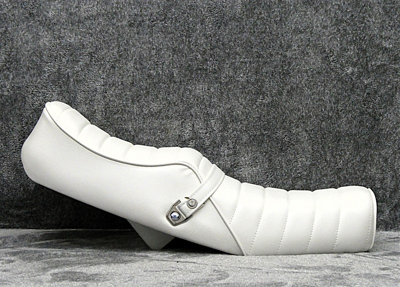 楽天市場】ホーク2 白皮 タックロールシート / ホワイト CB250T CB400T