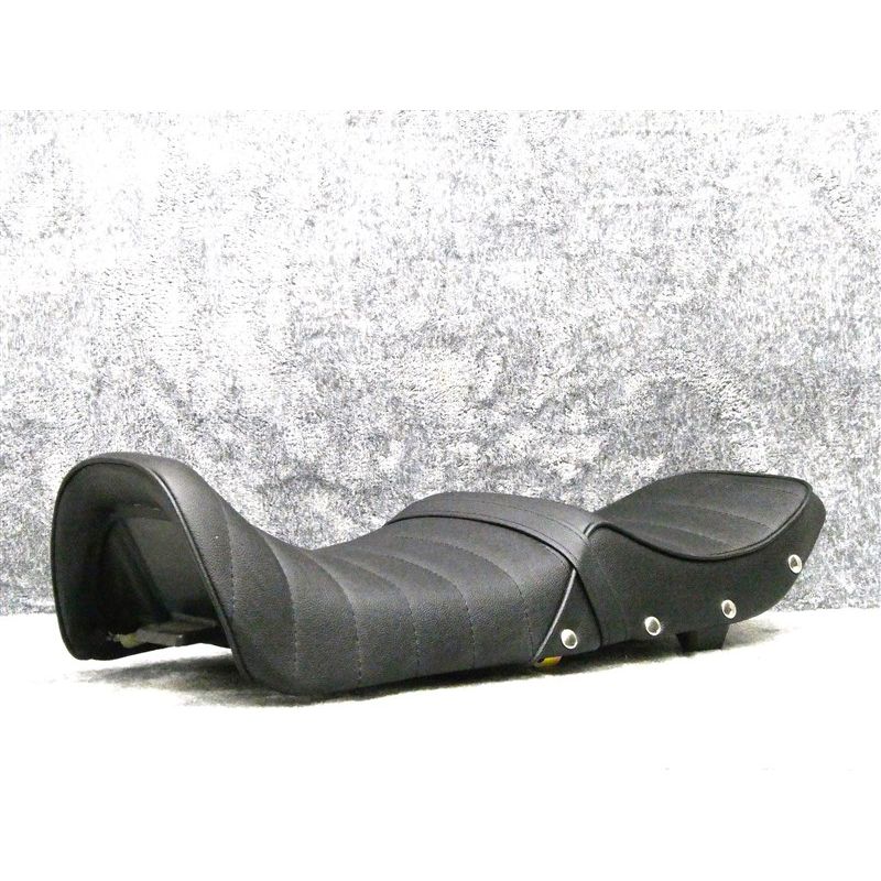 楽天市場】CBR400F 半艶 鋲打ち タックロールシート : カスタム