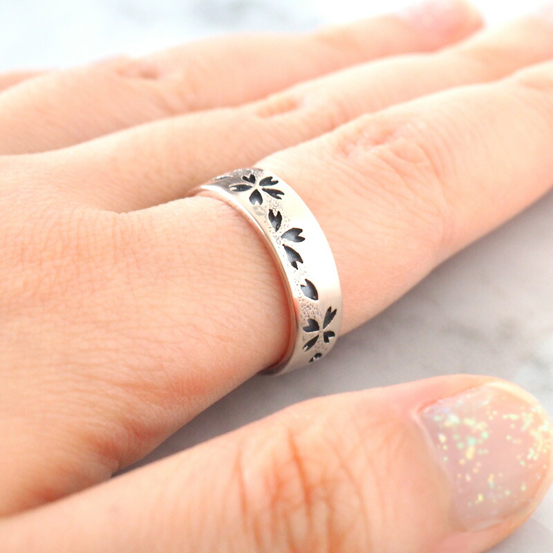 楽天市場】エス 和柄アクセサリー作家・三浦砂織 霞桜 平打ちリング