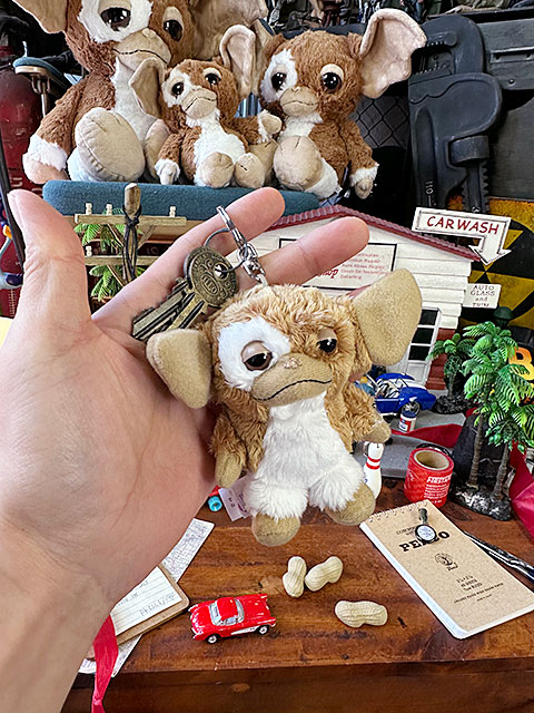 楽天市場】NICI 映画 グレムリン ギズモ ぬいぐるみ キーホルダー 10cm