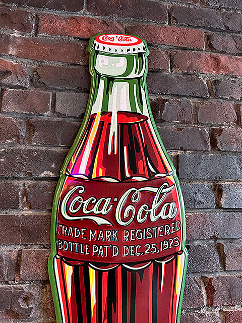 楽天市場】ド迫力！特大サイズ看板 コカ・コーラ コンツアーボトル型