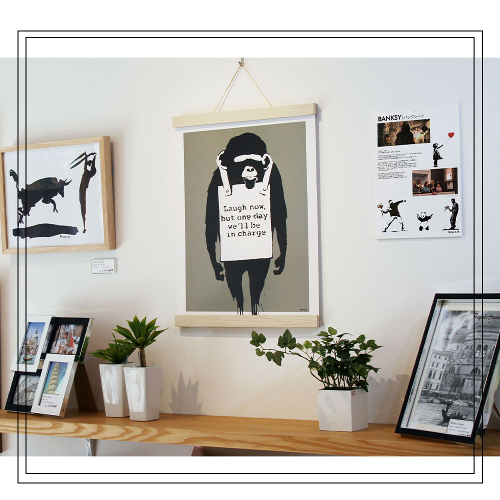 楽天市場】タペストリ― Banksy Laugh Now バンクシー アートポスター