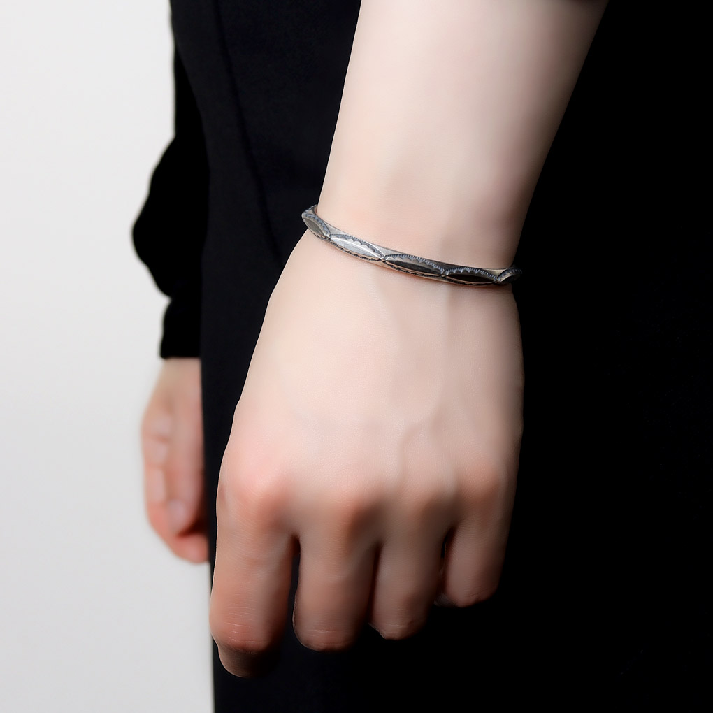 楽天市場】THEFT セフト ネイティブ バングル シルバー シンプル