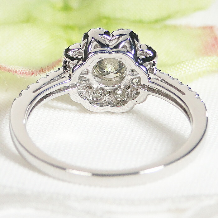 楽天市場】Pt900/K18YG【0.80ctUP】フラワー ダイヤモンドリング【送料