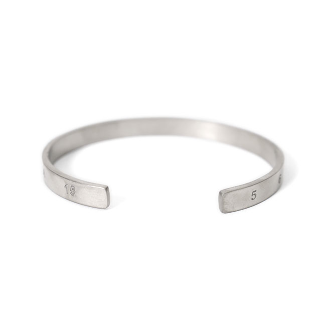 楽天市場】Maison Margiela メゾンマルジェラ ナンバリング カフ