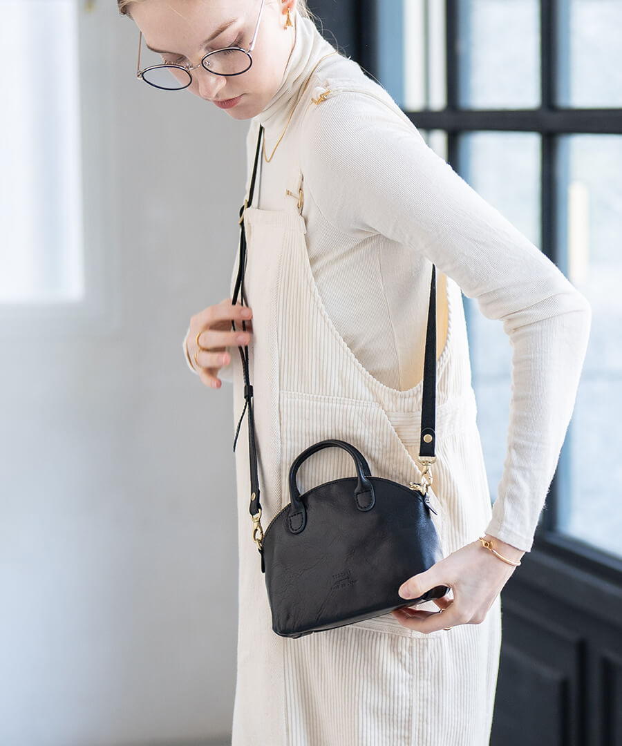 楽天市場】本革 タイドウェイ ショルダーバッグ 斜めがけバッグ