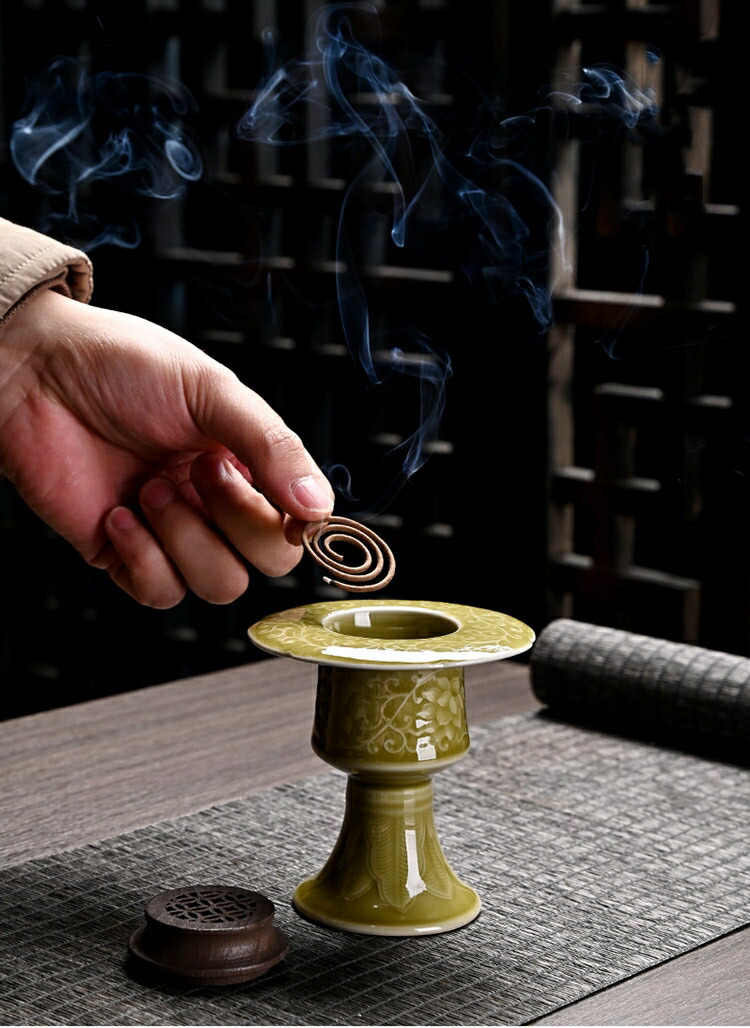 楽天市場】纏枝蓮 香炉 お香・線香立て 青瓷 汝窑 磁器 仏具 香皿