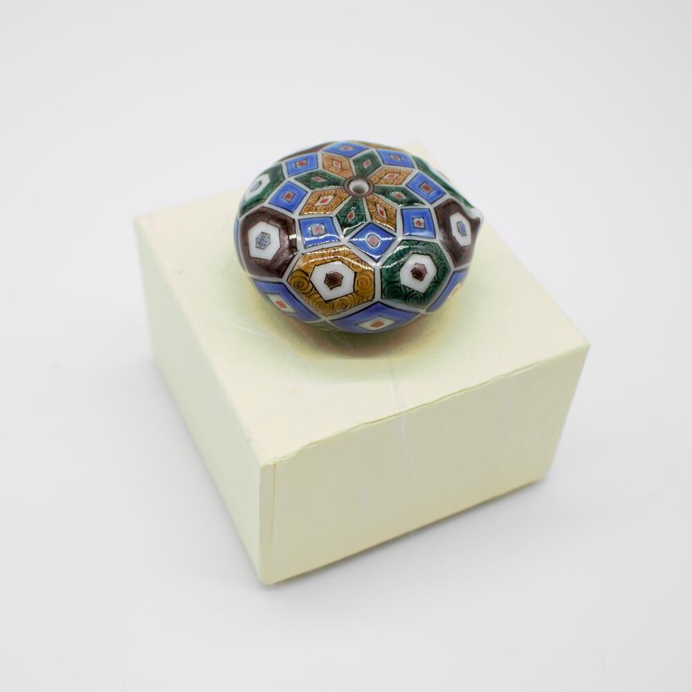 楽天市場】書道 高級水滴 『 九谷焼 水滴 丸型 幾何学文様 』 書