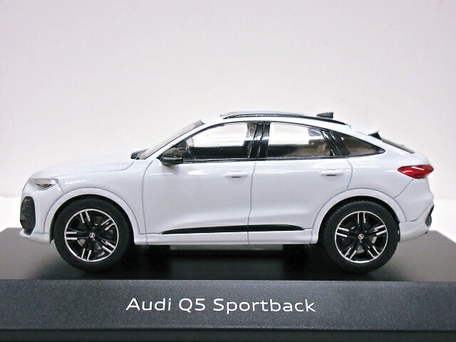 楽天市場】AUDI特注 1/43 アウディ Q5 スポーツバック (ホワイト) 2025