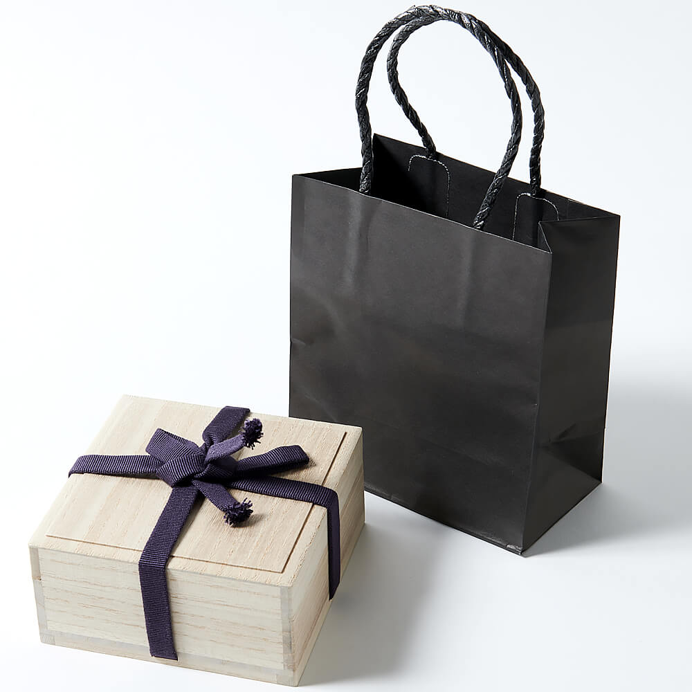 楽天市場】有限会社日伸貴金属 東京銀器 銀器信楽焼盃 桐箱付きギフト