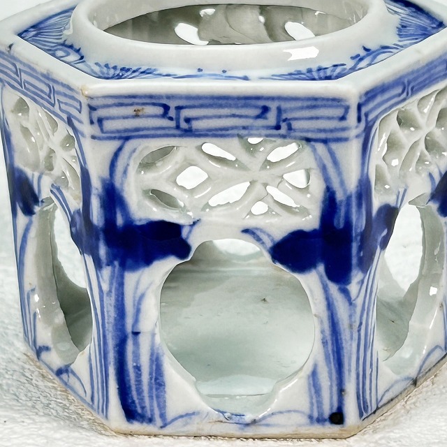 楽天市場】透かし彫り あやめ文様 六角盃台 0091江戸時代 伊万里 染付