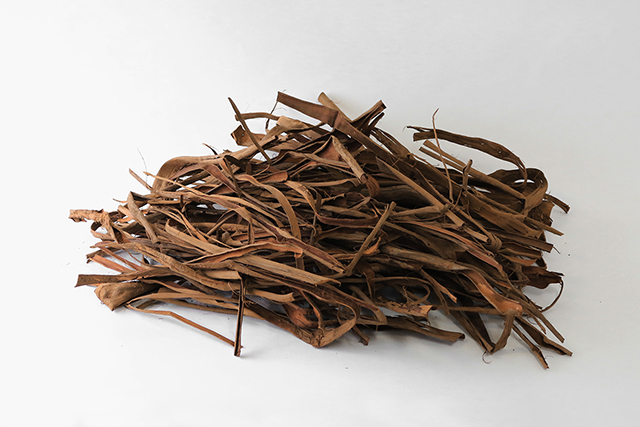 楽天市場】国産 やまぶどう蔓の端材約600g※大きさも厚みもバラバラの端