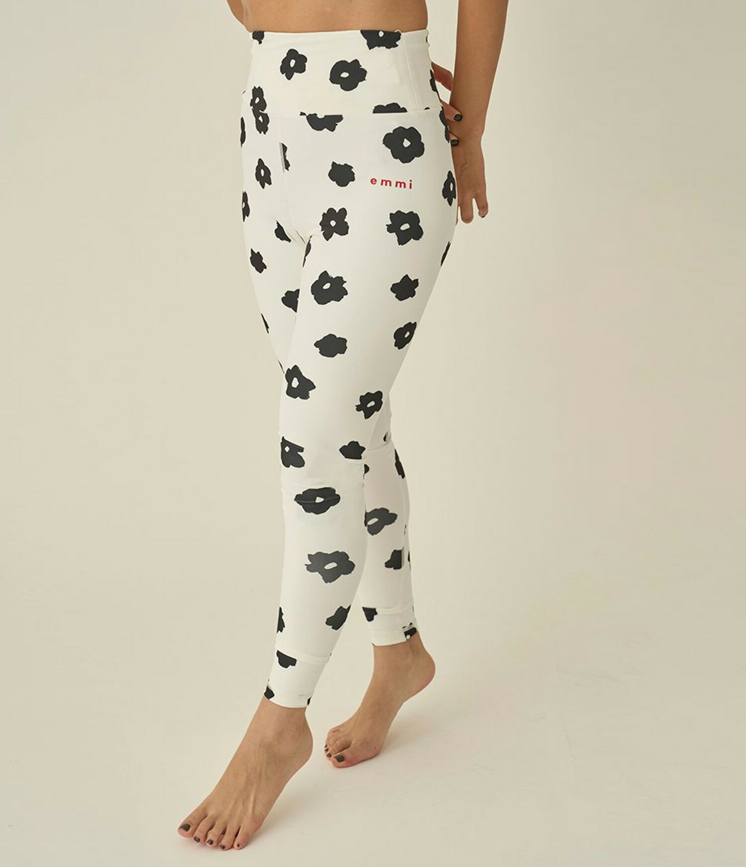 楽天市場】【月末800円クーポン対象】エミ ヨガウェア emmi WELLNESS