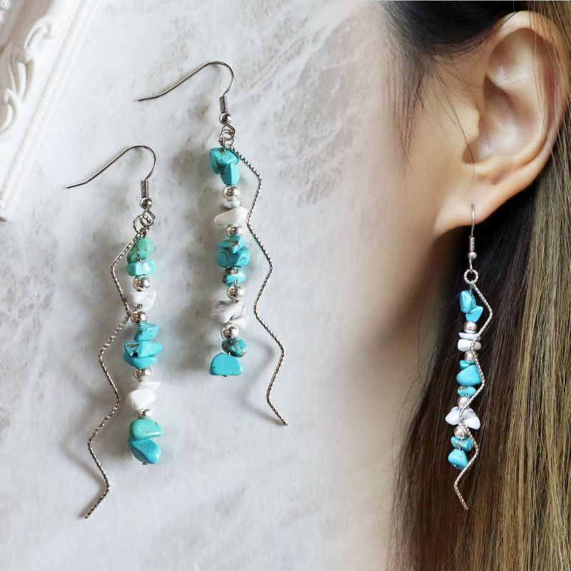 楽天市場】【送料無料】天然石ターコイズ ピアス さざれ石 揺れる