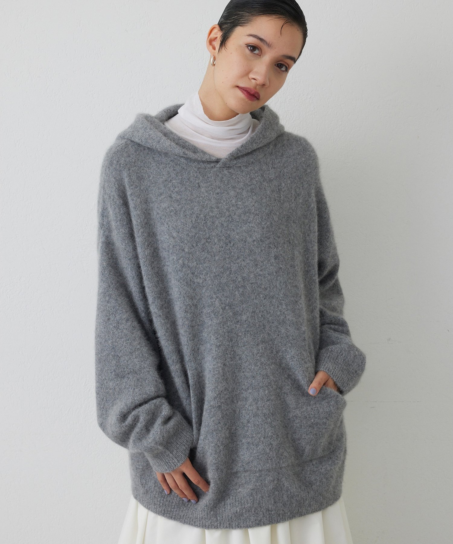 Whim Gazette｜【THE PAUSE】ファーニットフーディープルオーバー