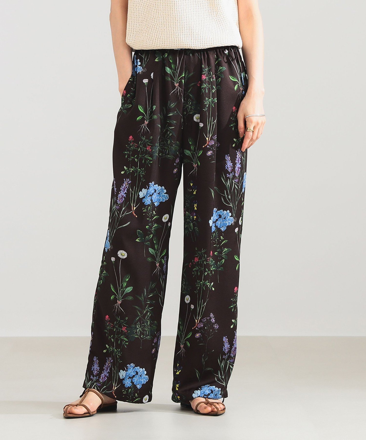 Demi-Luxe BEAMS｜【別注】TICCA / フラワー プリント パンツ