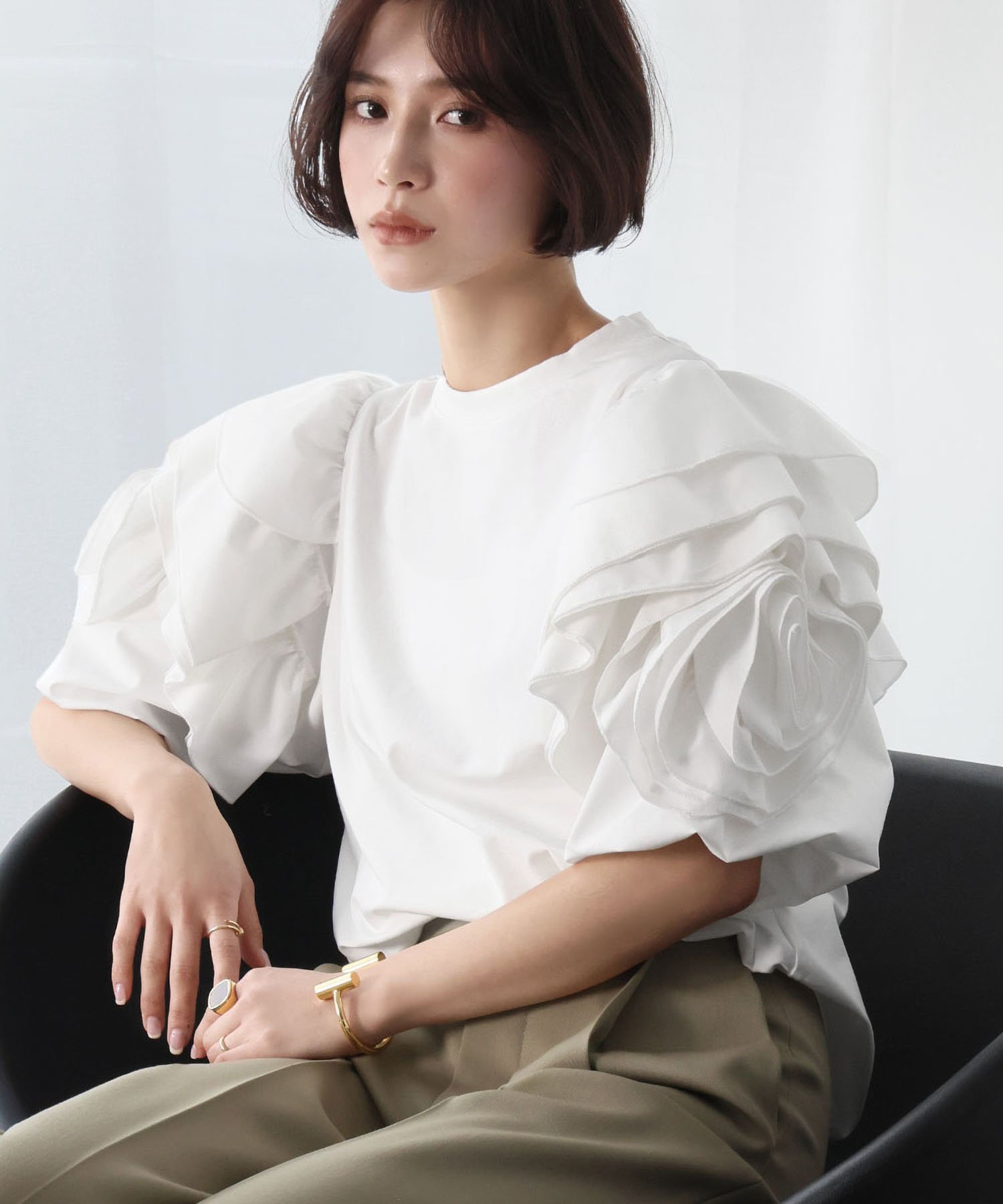 GIRL｜バルーンスリーブフリルモチーフカットソー | Rakuten Fashion