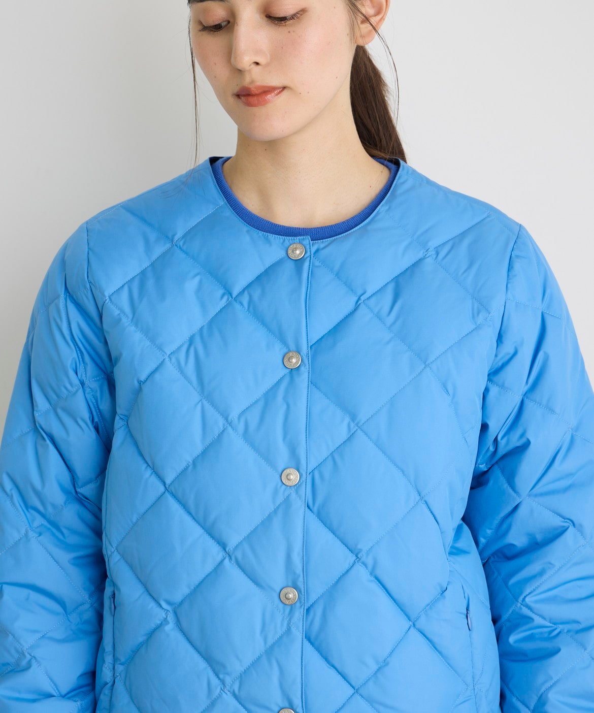 I.T.'S. international｜クルーネックダウンジャケット《TAION &amp