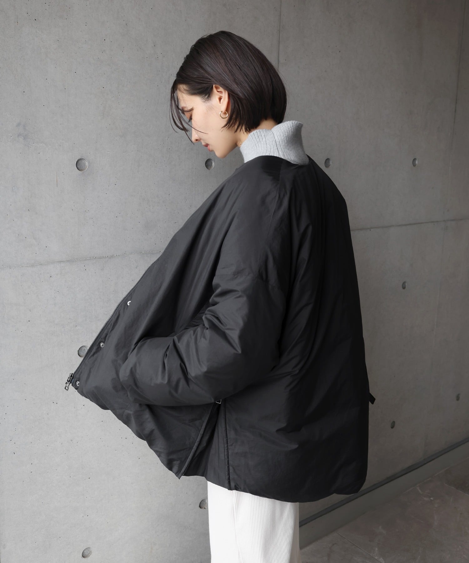 andme｜ノーカラー サイドジップ ダウンジャケット evernavy エバー