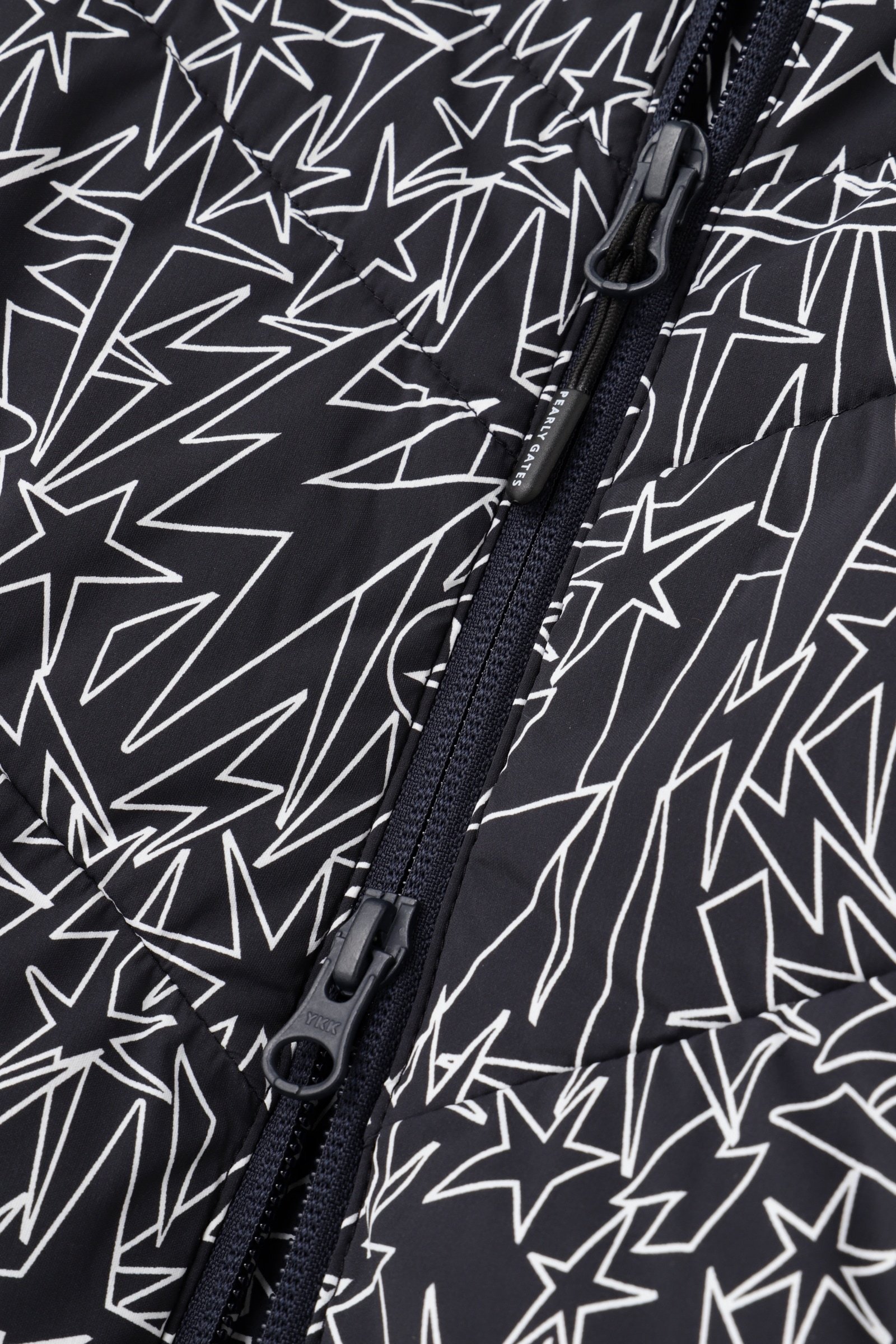 PEARLY GATES｜Nyストレッチ中綿フーディブルゾン <ギザ星柄