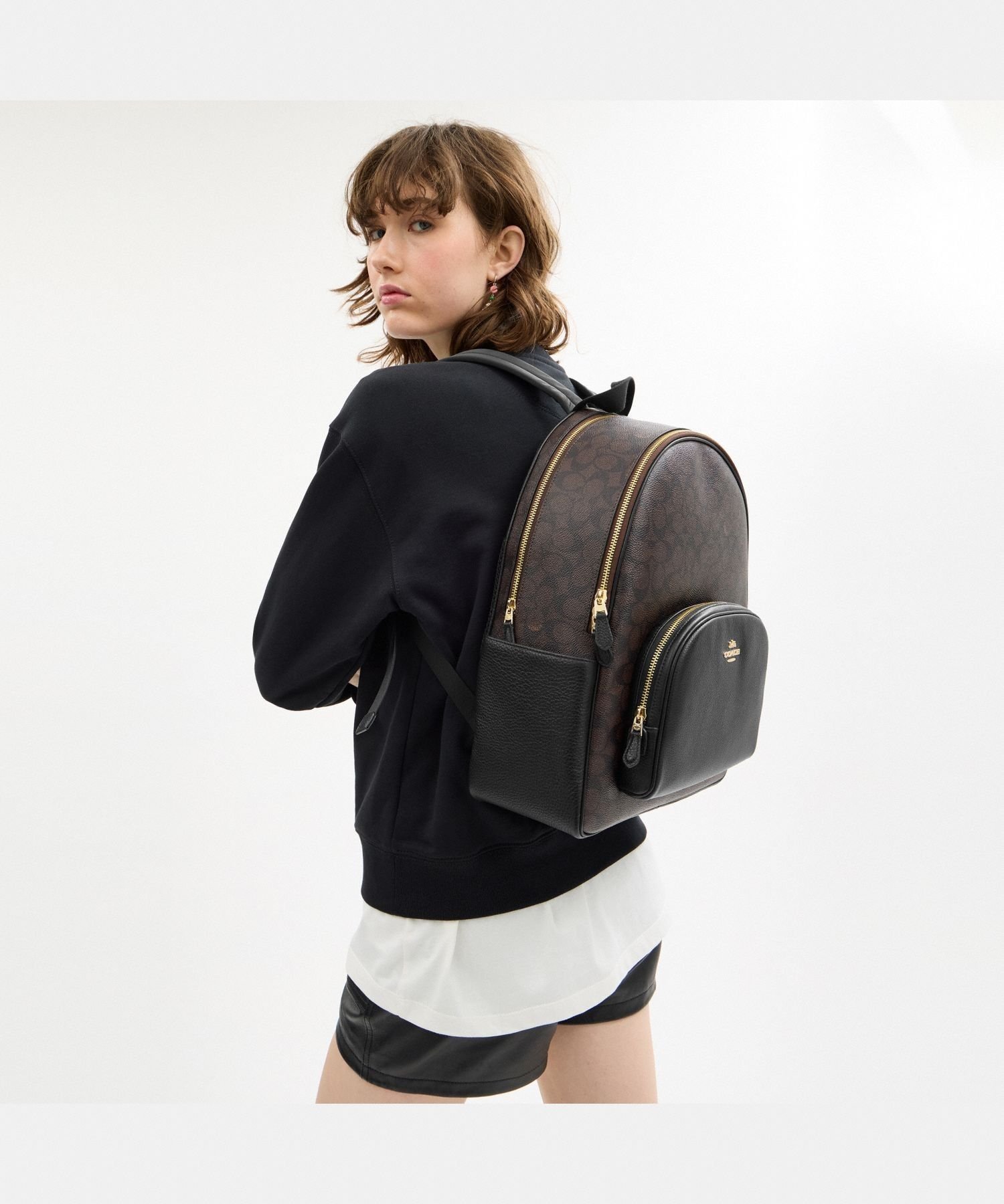 COACH OUTLET｜【公式】ラージ コート バックパック・シグネチャー