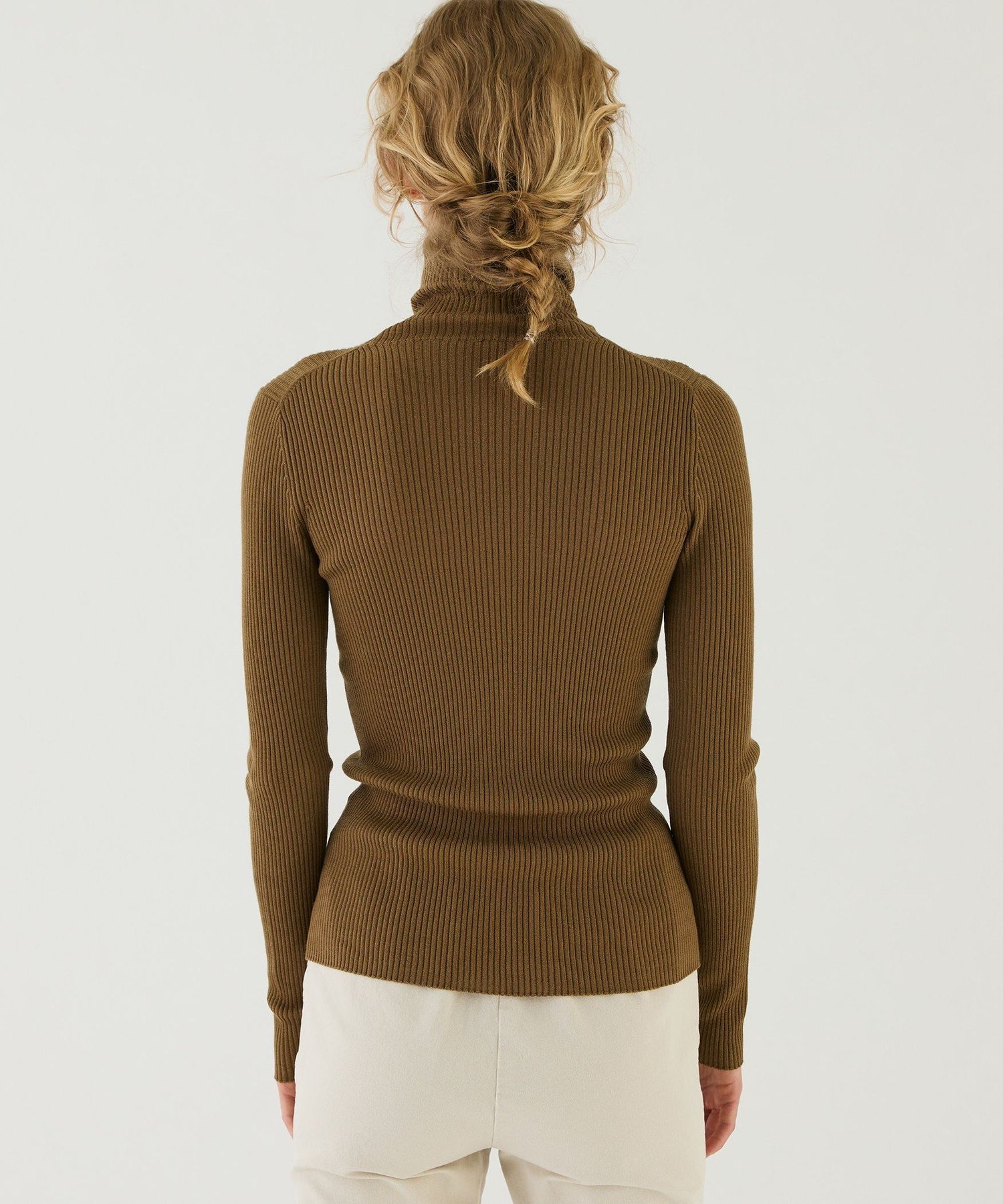 TOMORROWLAND｜プルミエールウールリブ タートルネックプルオーバー