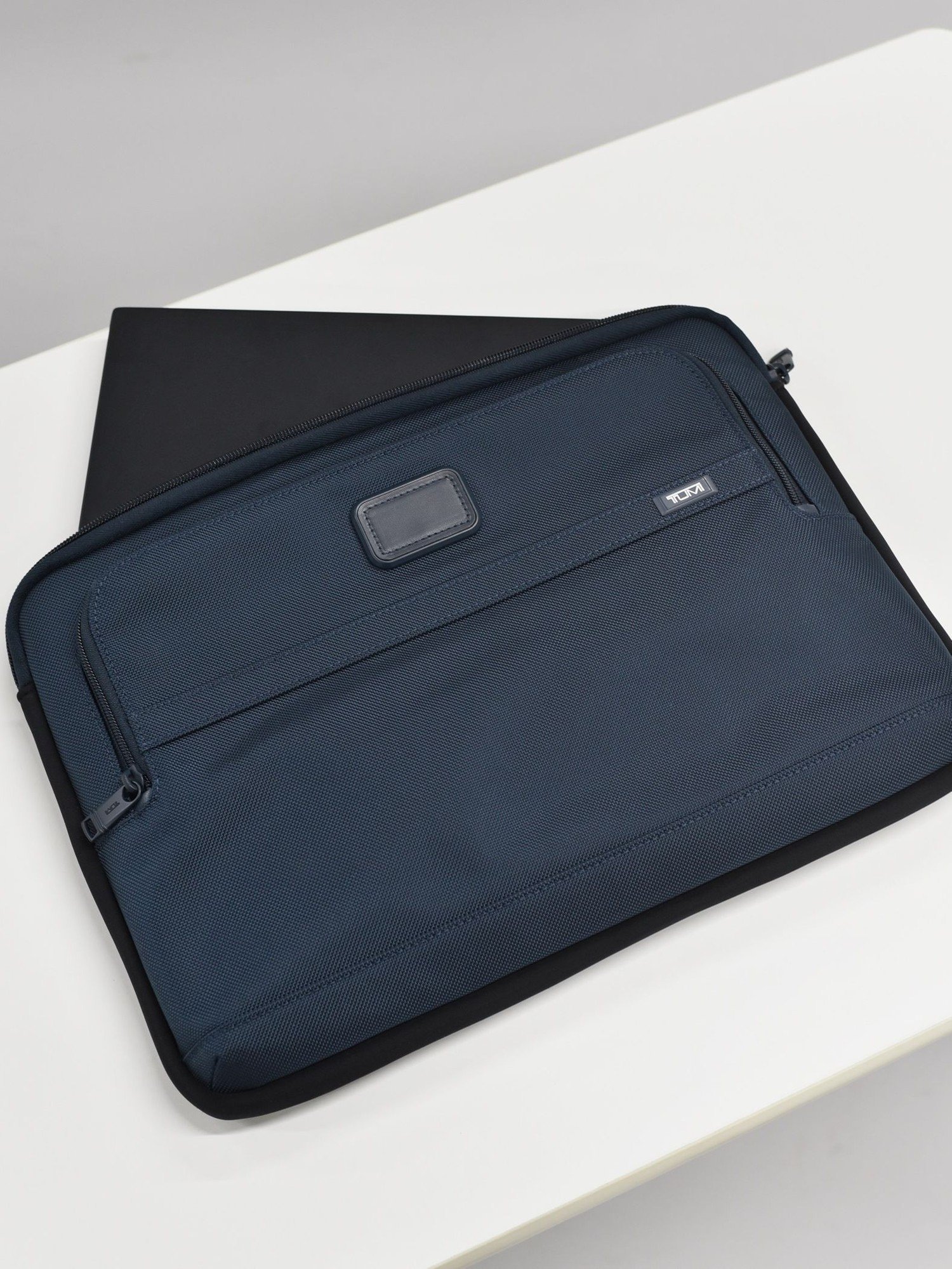 SHIPS｜【SHIPS別注】TUMI:ラージ(PC15インチまで)・ラップトップ