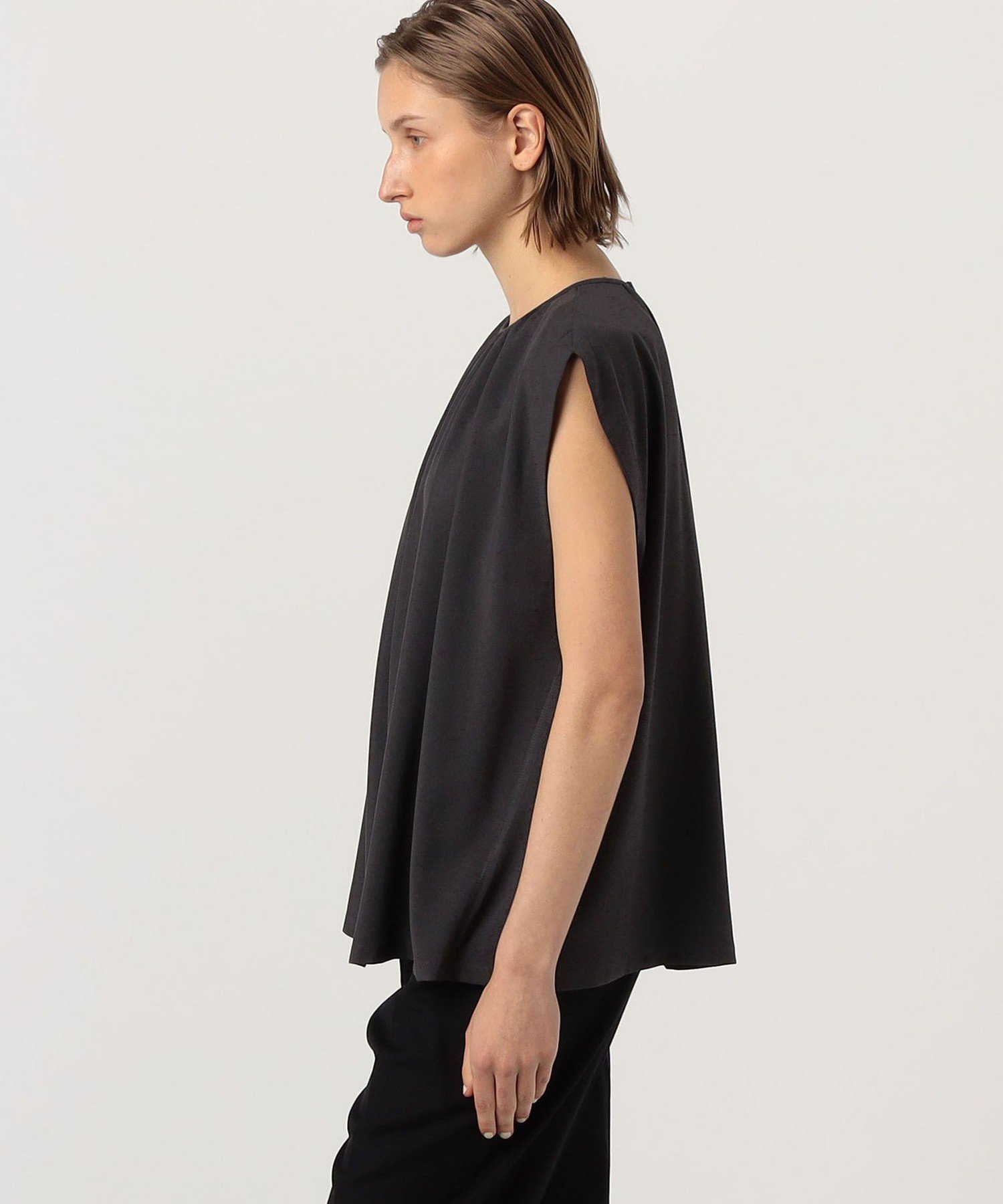 TOMORROWLAND｜ジャージーライクジョーゼット ギャザーネックブラウス