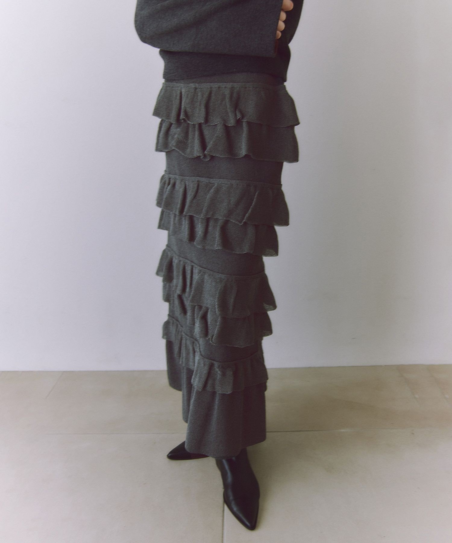 ADAM ET ROPE'｜【サステナブル】フリルニットスカート | Rakuten