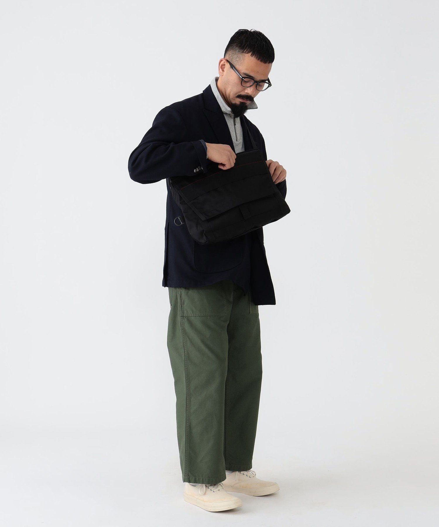 BEAMS MEN｜BRIEFING / 別注 Fleet Messenger 13 | Rakuten Fashion