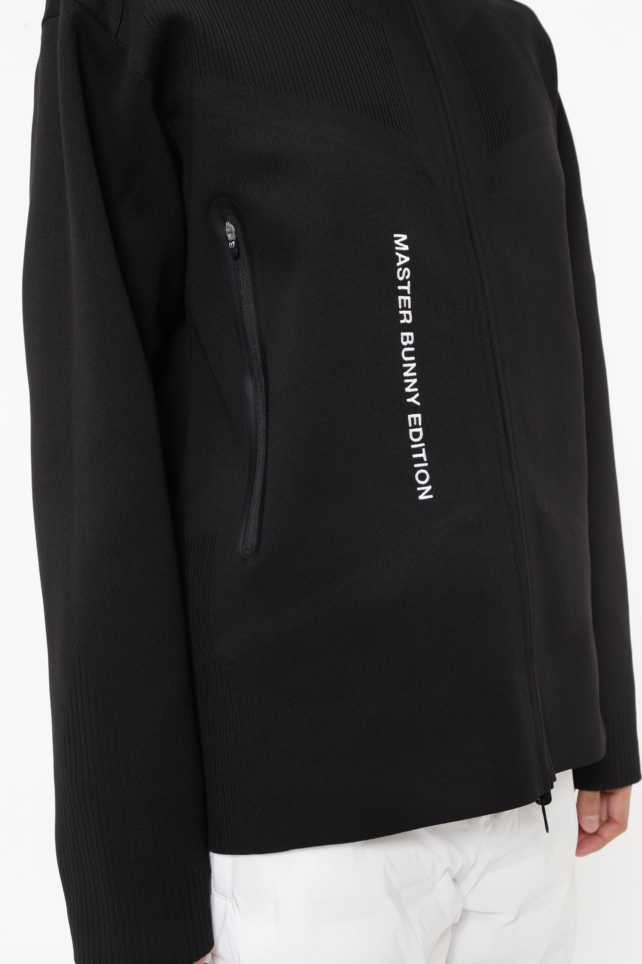 MASTER BUNNY EDITION｜モーションニット フルジップジャケット