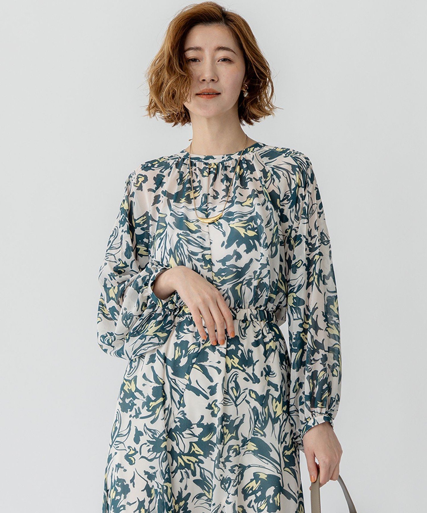 23区｜【洗える】ニュアンスフラワー プリント ブラウス | Rakuten