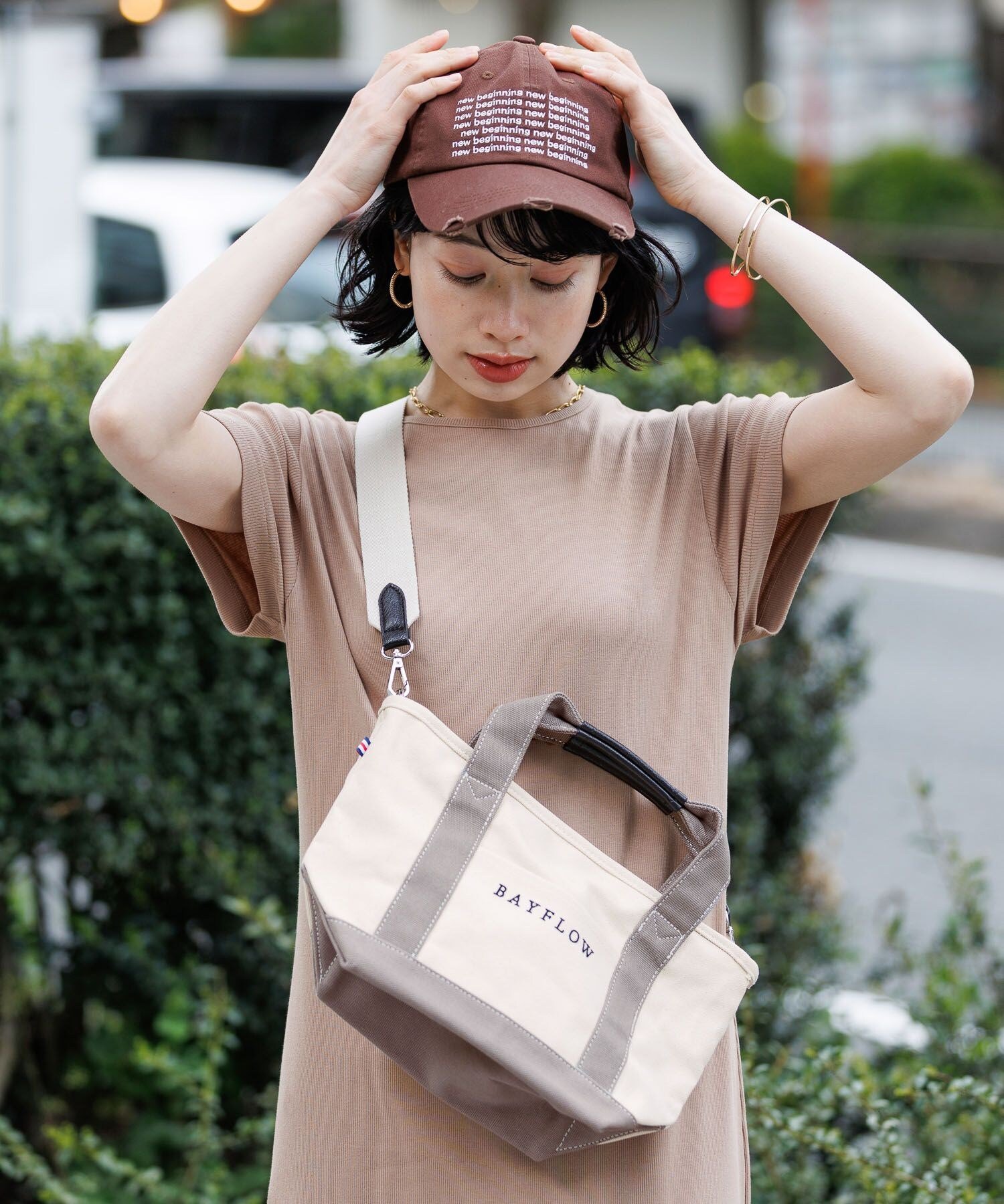 BAYFLOW｜[ファスナー付きで安心]ショルダーZIPロゴトート Sサイズ