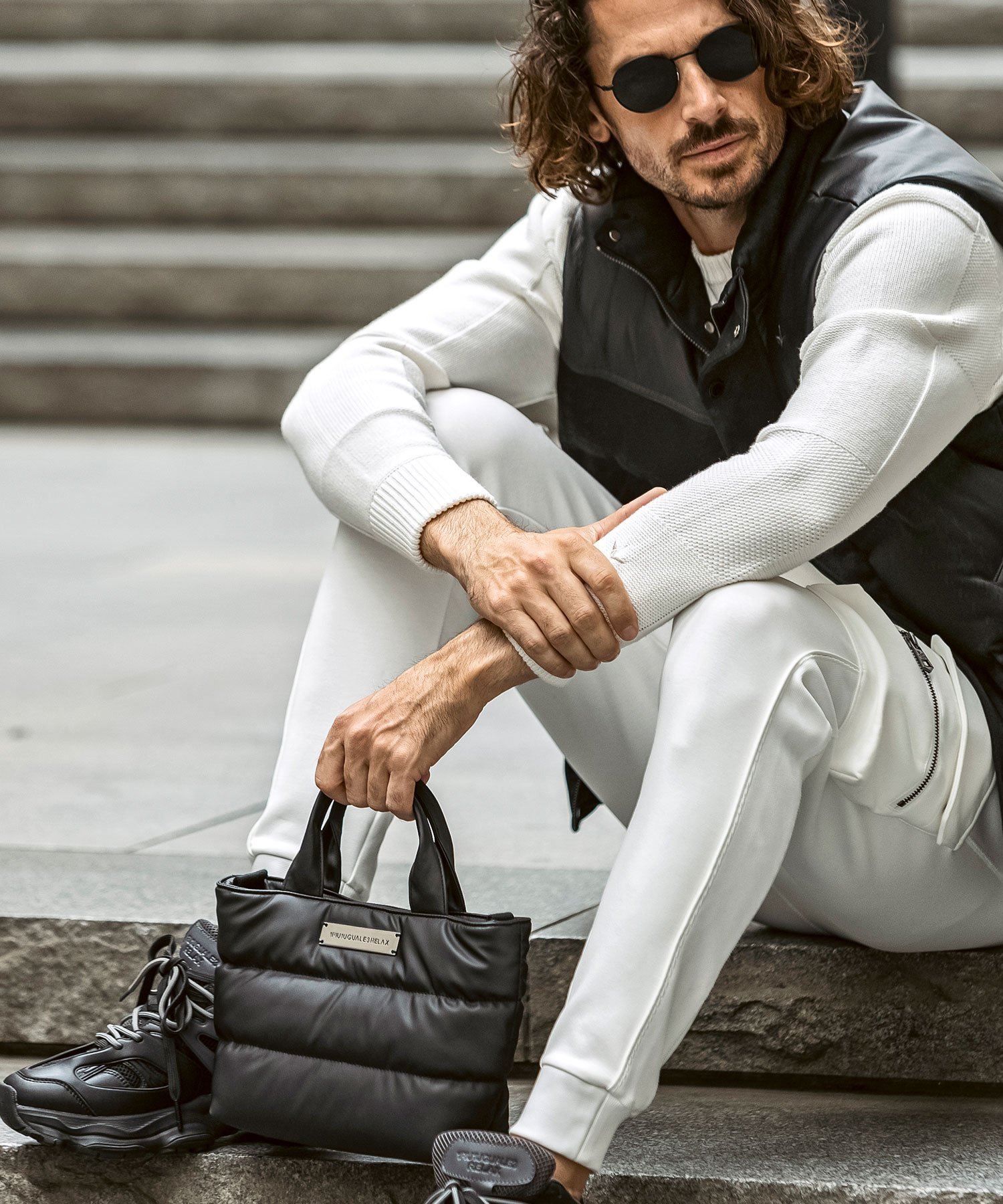 SHIFFON｜1PIU1UGUALE3 RELAX シルバーロゴプレートパデッドミニトート