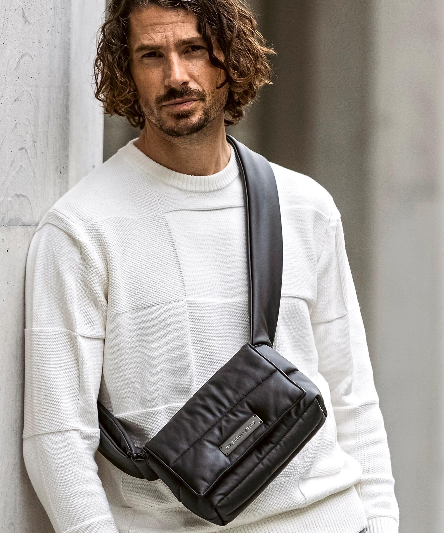 SHIFFON｜1PIU1UGUALE3 RELAX シルバーロゴプレートパデッドミニ