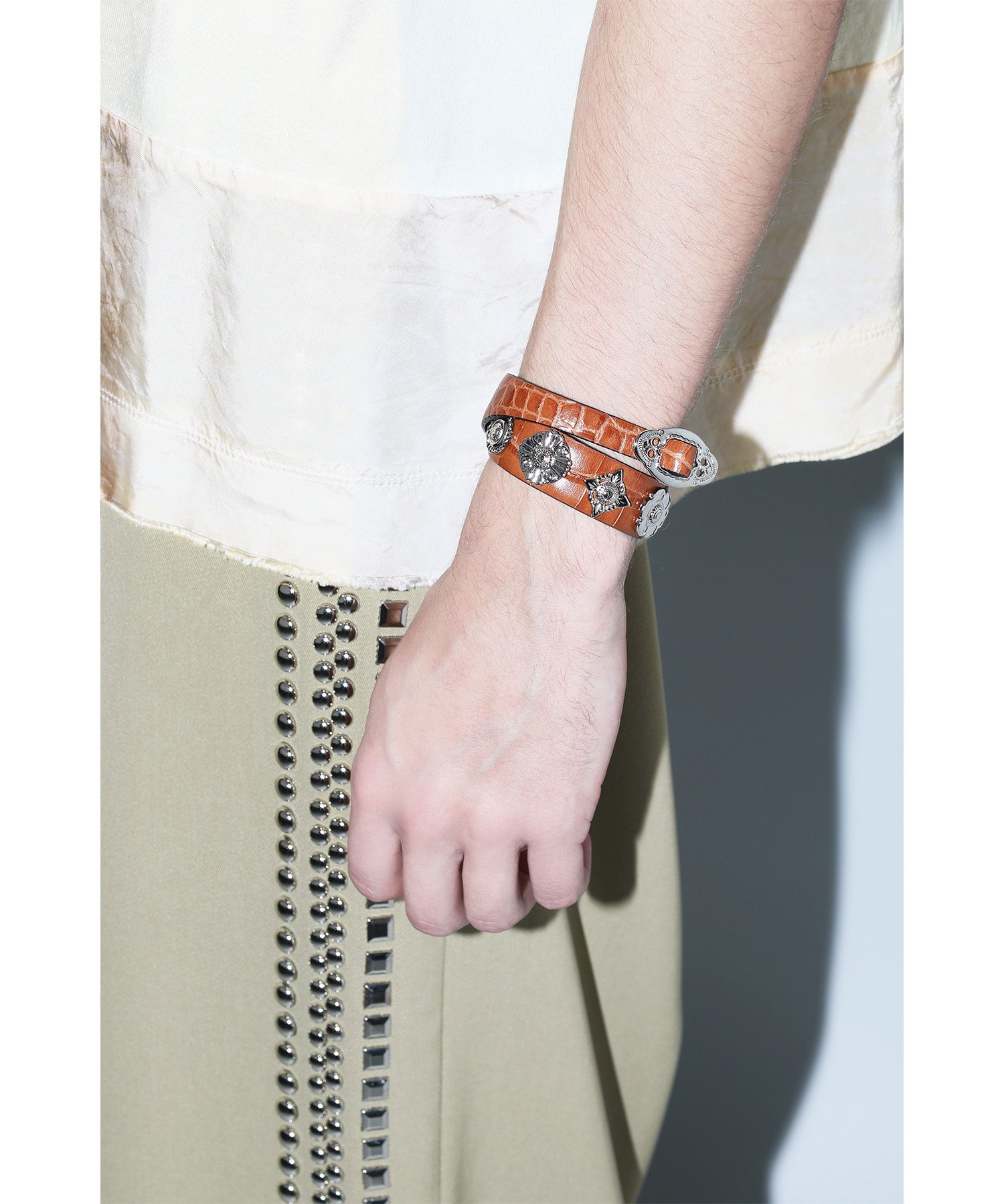 TOGA｜Double leather bangle | Rakuten Fashion(楽天ファッション／旧