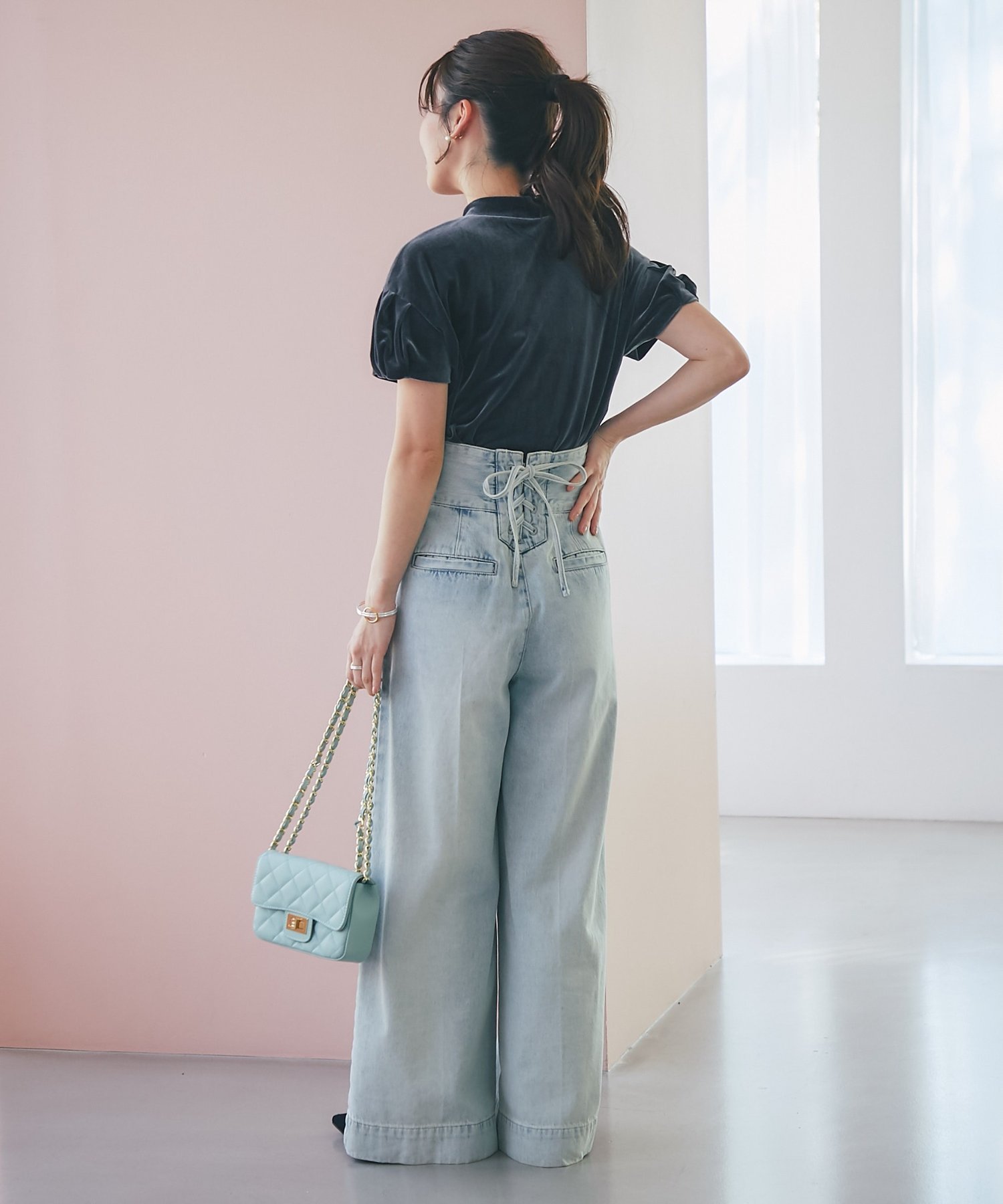 La boutique BonBon｜【美脚見え】バックレースアップデニムワイド