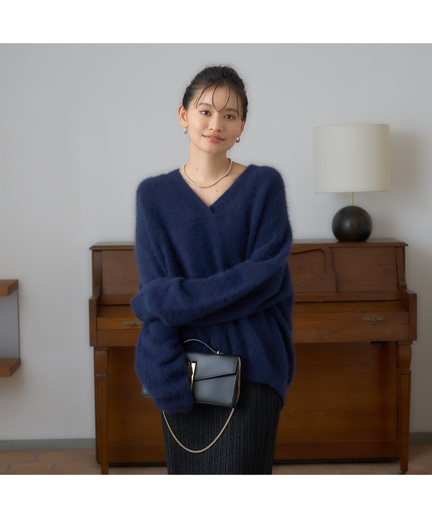 Rouge vif la cle｜フォックスウールVネックラウンドヘムニットプル