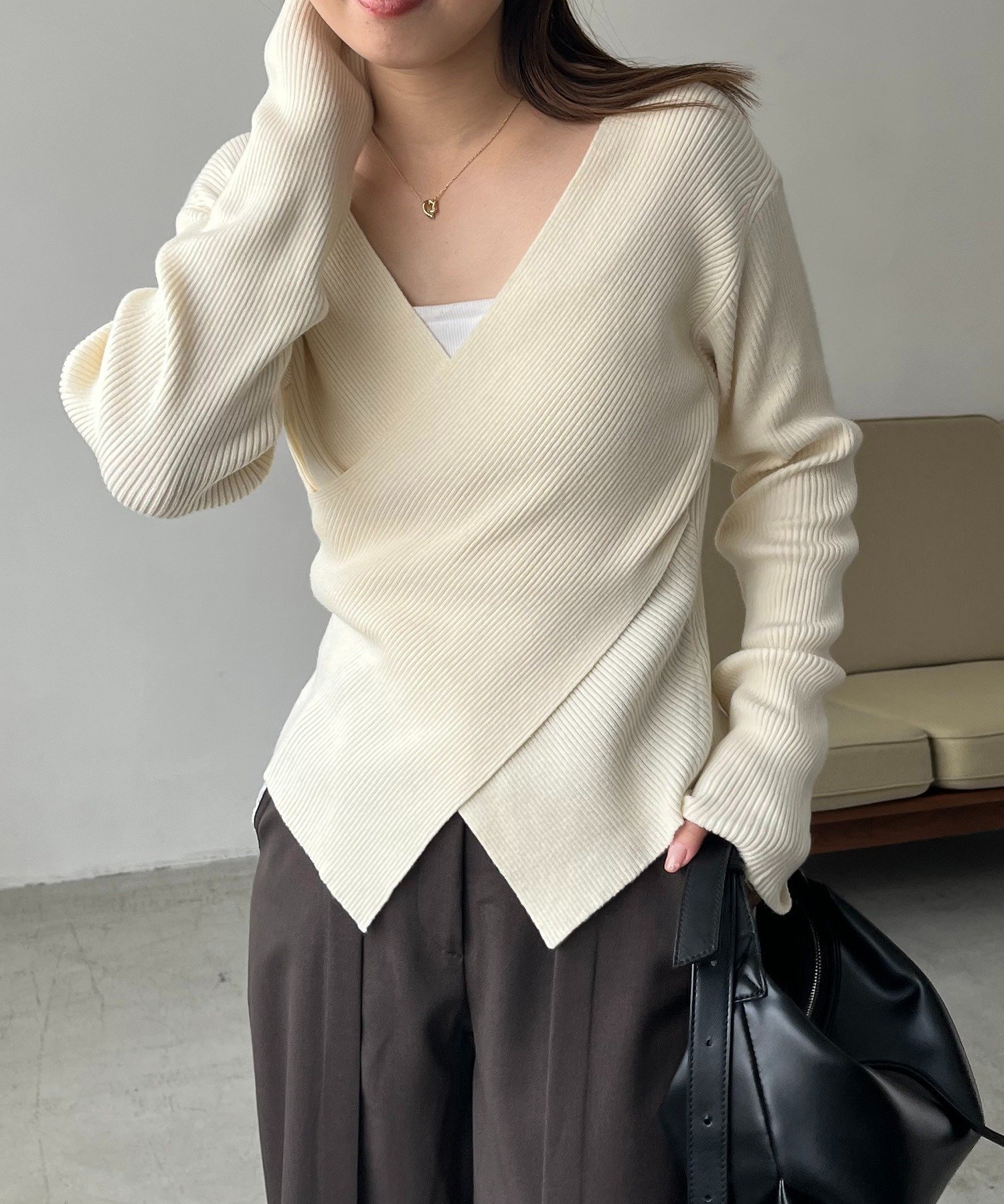 CAPRICIEUX LE'MAGE｜【新色/ライトベージュ・グレー】クロスVネック