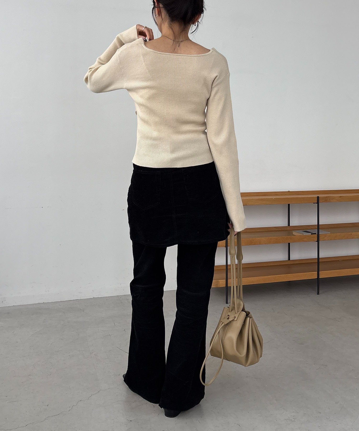 CAPRICIEUX LE'MAGE｜【新色/ライトベージュ・グレー】クロスVネック