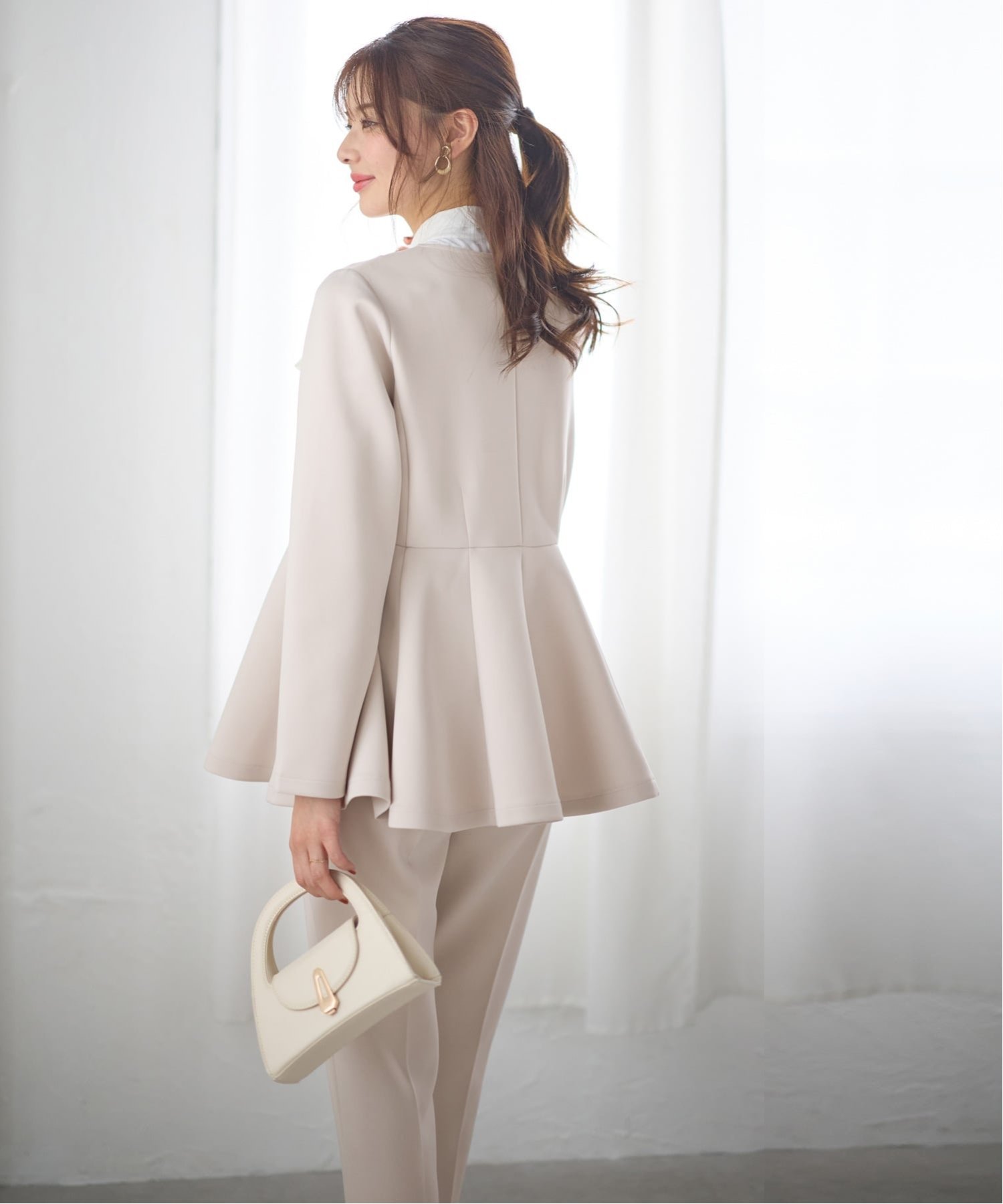 GeeRA｜【2点セット】ペプラムジャケットテーパードパンツセットアップ