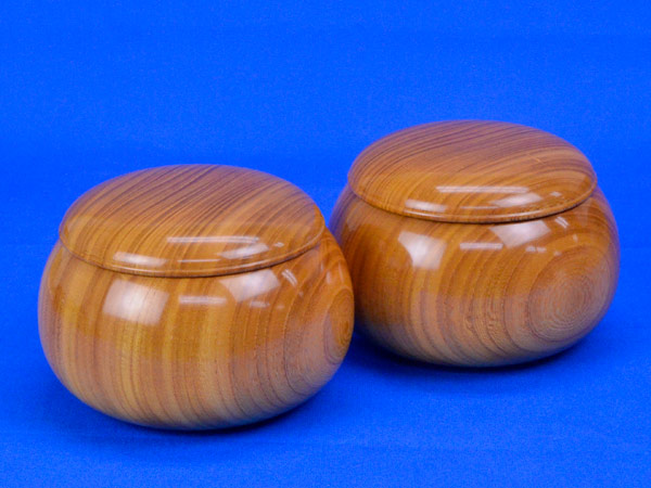 楽天市場】囲碁セット 新かや2寸ハギ足付碁盤セット(蛤碁石28号・欅