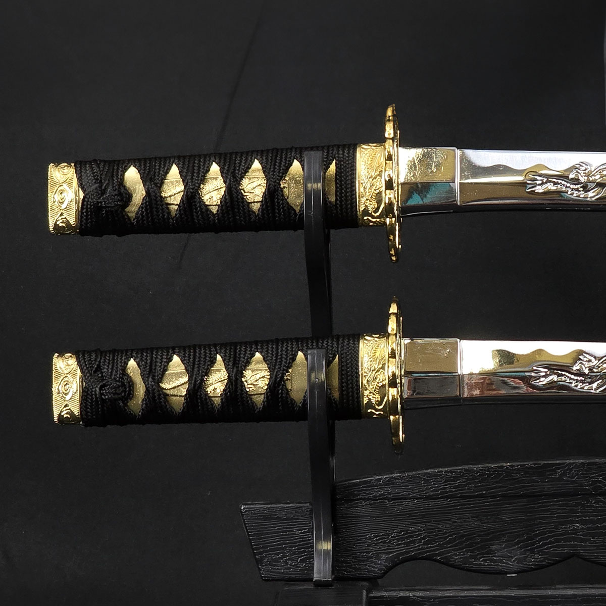 楽天市場】模造刀 美術刀 ミニミニ竜3点セット (黒) 刀掛台付・刀身竜