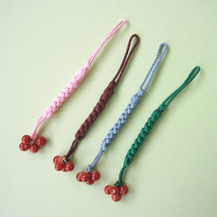 楽天市場】日本 高知産赤珊瑚 根付け (約5〜6ミリ） 4個付き お守り