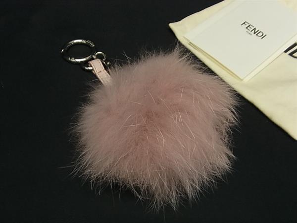 楽天市場】□美品□ FENDI フェンディ ポンポンチャーム ファー×レザー