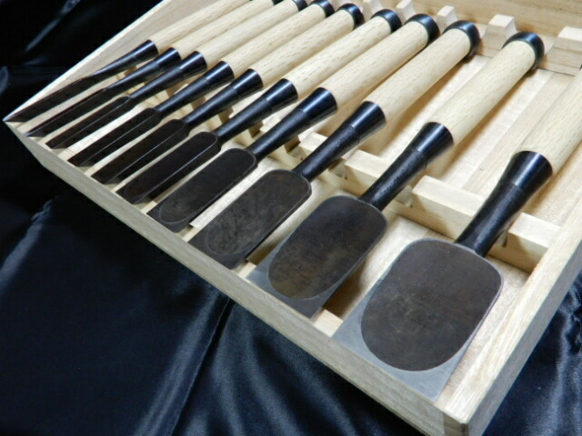 楽天市場】ノミ大内印（大内鑿製作所作）関東型追入ノミ 黒裏白樫柄付