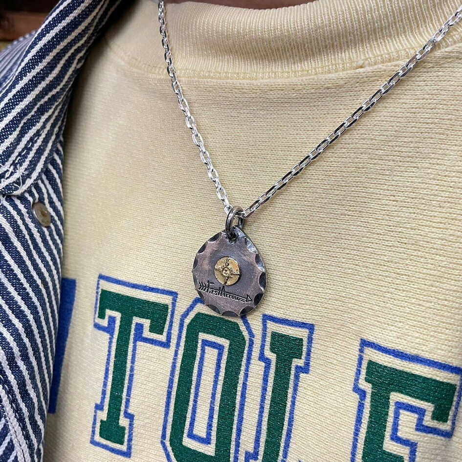 楽天市場】ポイント2倍!!ファーストアローズ K18付 ARROW Sign METAL