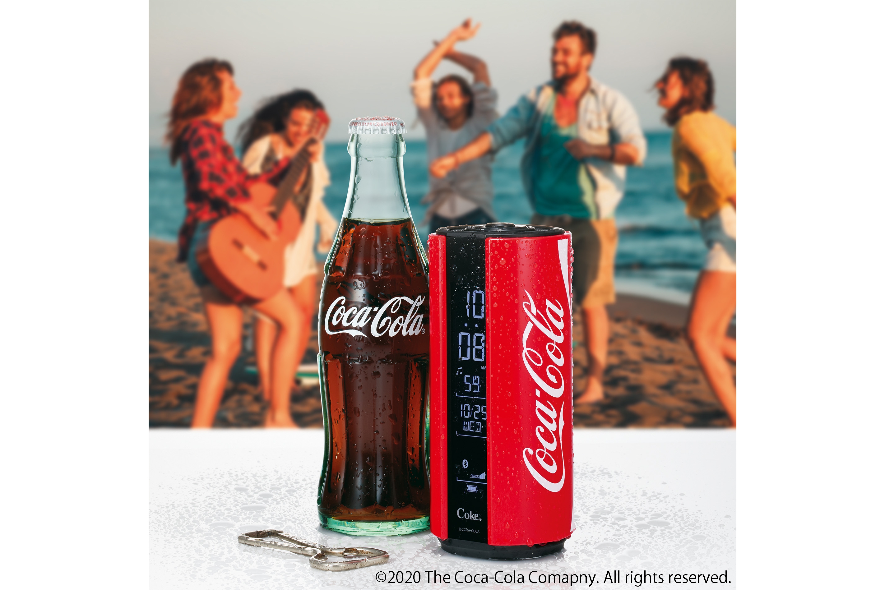 セイコークロック、コカ・コーラの形をした防水ワイヤレススピーカー