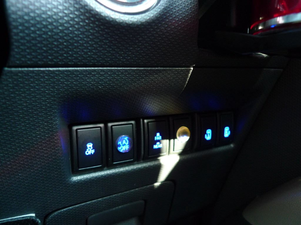 ソリオバンディッドのエアコンパネル打ち替えとスイッチLED化