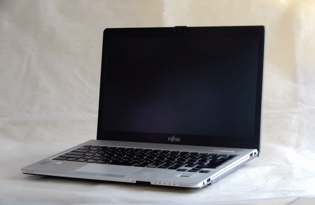 富士通 超高解像度 LIFEBOOK S935/K Win11/office 2024